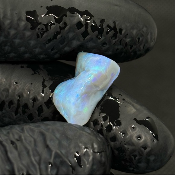 Blue Ridge Mountain Australian Lightning Ridge Sculpting Opal Showpiece - Picture 8 of 10